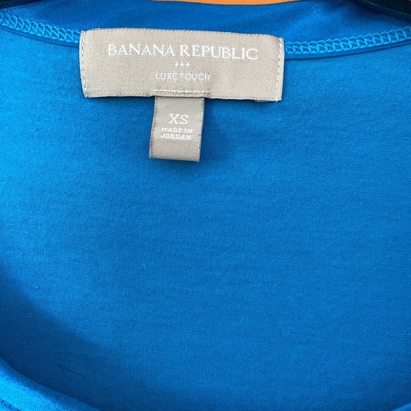 Banana republic ladies luxe touch T-shirt in size extra small. - Picture 2 of 8